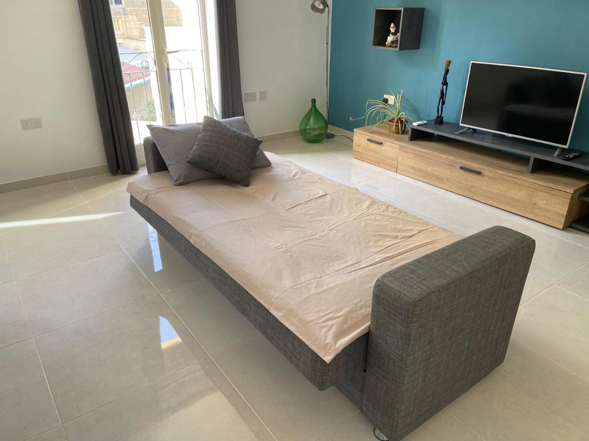 Sunset Modern Apt - near beach WIFI&cable TV Birżebbuġa Exterior foto