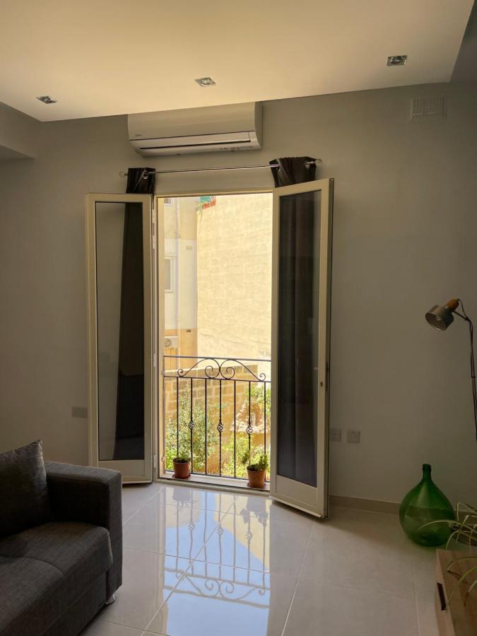 Sunset Modern Apt - near beach WIFI&cable TV Birżebbuġa Exterior foto