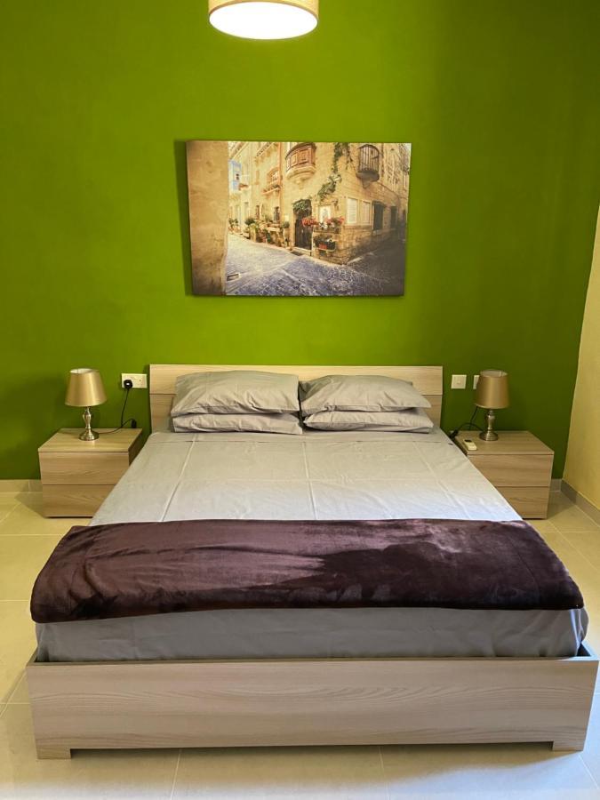 Sunset Modern Apt - near beach WIFI&cable TV Birżebbuġa Exterior foto
