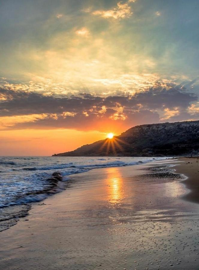 Sunset Modern Apt - near beach WIFI&cable TV Birżebbuġa Exterior foto